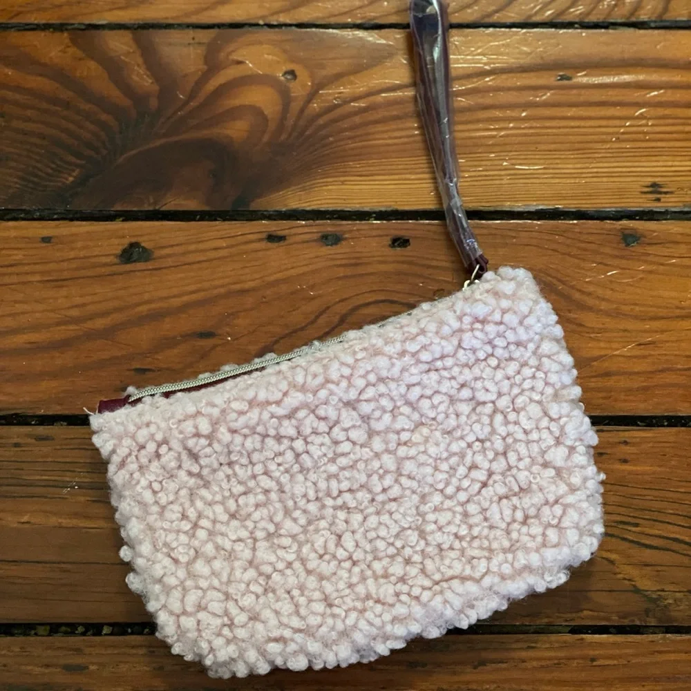 🧩 4/$20 Cosmetic Bag